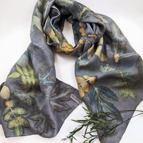 Foulard écoimprimé motifs botaniques de France de Roy