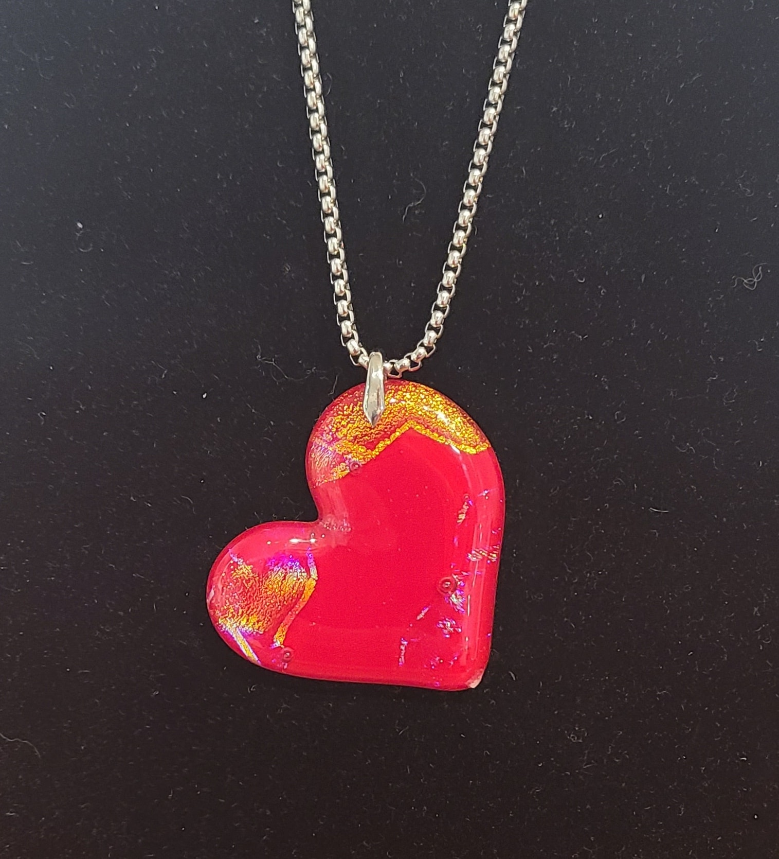 Pendentif cœur rouge et or de Sylvie Savoie