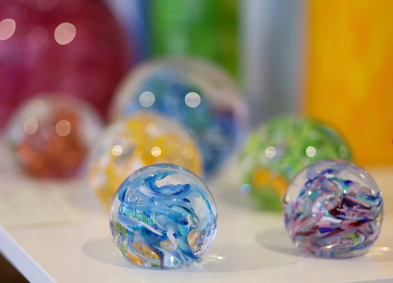 Billes de verre colorées, art et artisanat